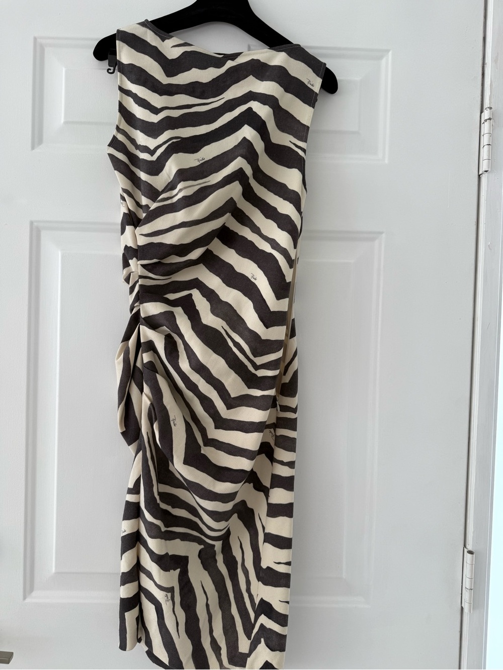 Emilio Pucci Black and Cream Zebra-Stripe Maxi Skirt - Picture 5 of 5